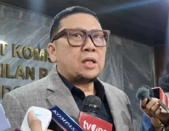 DPR Sahkan Revisi PKPU Pilkada Sesuai Putusan MK